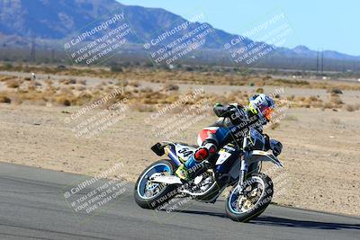 media/Jan-09-2022-SoCal Trackdays (Sun) [[2b1fec8404]]/Turn 8 (1045am)/